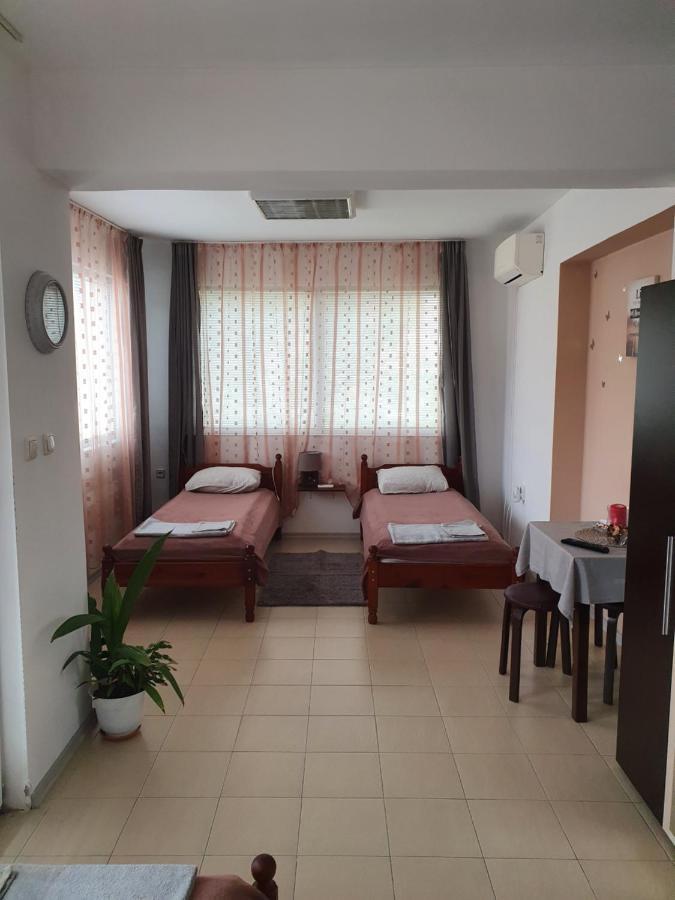 Rooms Lagat 特罗扬 外观 照片