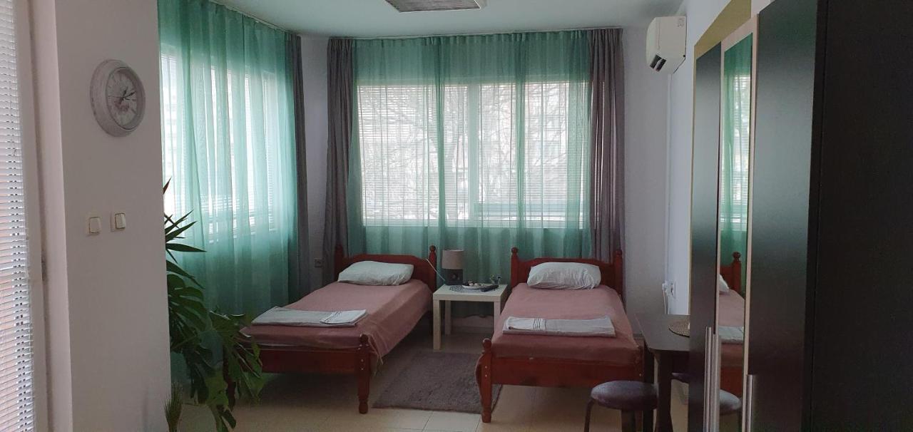 Rooms Lagat 特罗扬 外观 照片