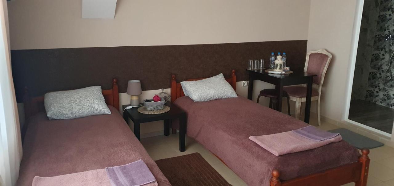 Rooms Lagat 特罗扬 外观 照片