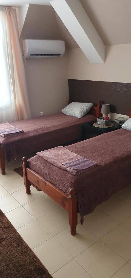 Rooms Lagat 特罗扬 外观 照片