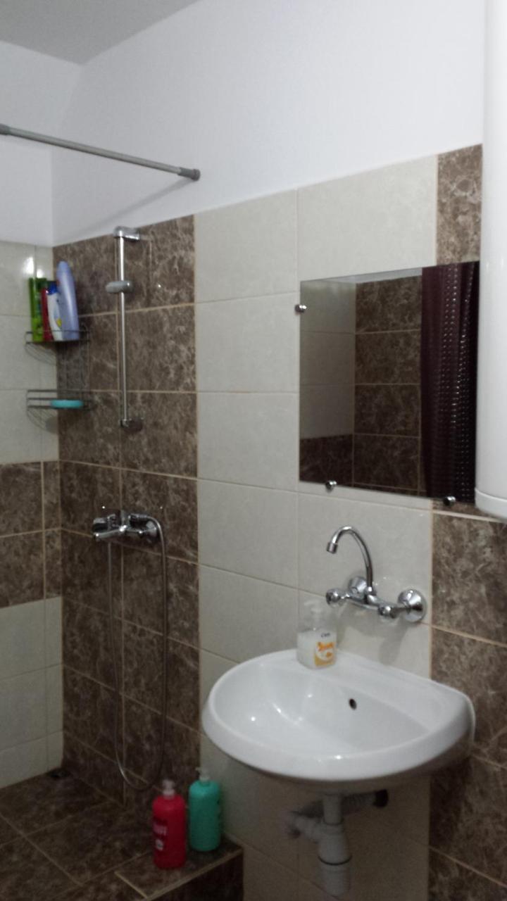 Rooms Lagat 特罗扬 外观 照片